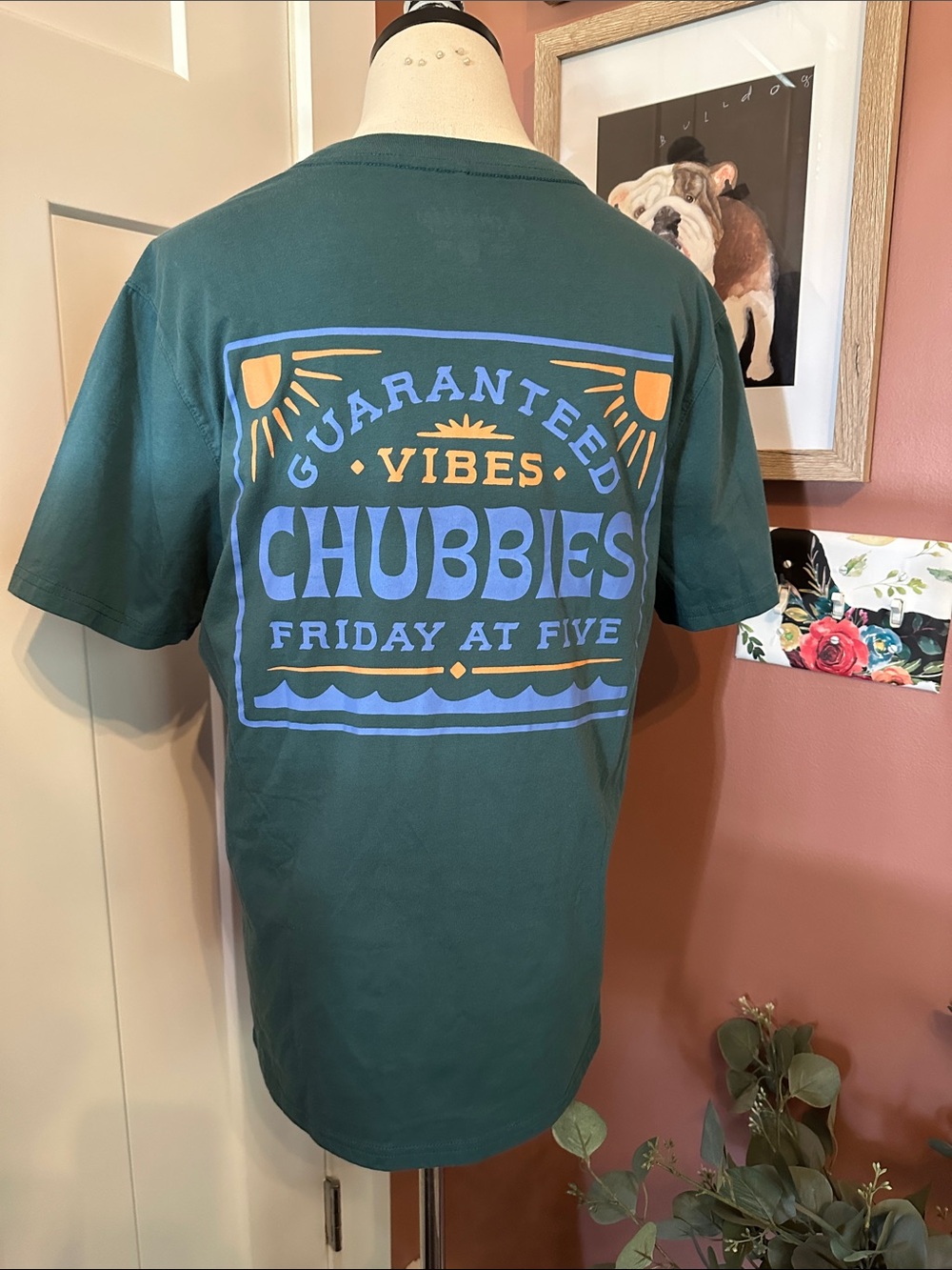 chubbies men’s Teal Green Short-Sleeve Graphic Medium Friday at Five Tee shirt